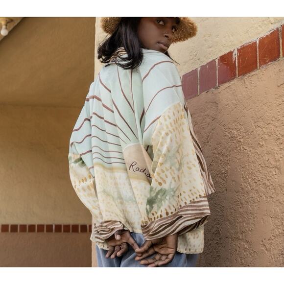 Market of Stars Other - Market of Stars Pixie Duster Cropped Kimono Radiate Love New OS Sunrise